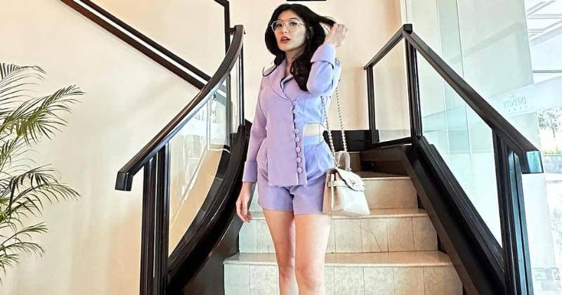 Instagram.com/angelalee87